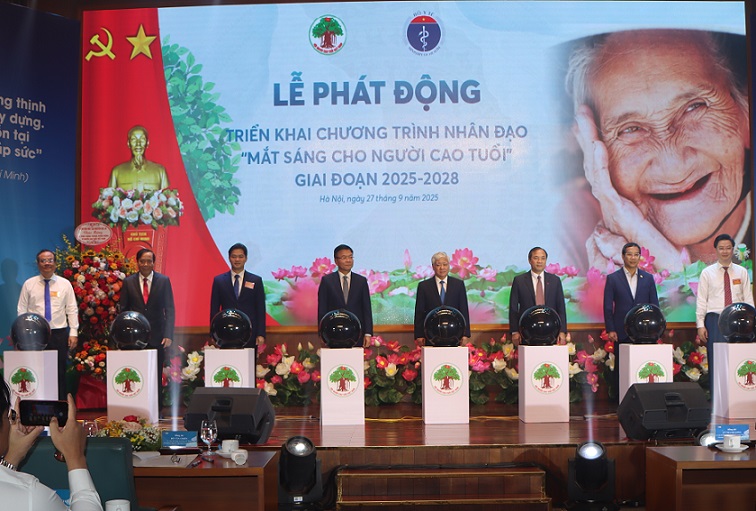Lễ phát động “Tháng hành động vì người cao tuổi Việt Nam năm 2025” và triển khai chương trình nhân đạo “Mắt sáng cho người cao tuổi” giai đoạn 2025-2028